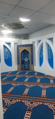 سجاده نمازخانه گلیمی محراب دار رنگ آبی 