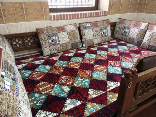 فرش و پشتی تخت سنتی 